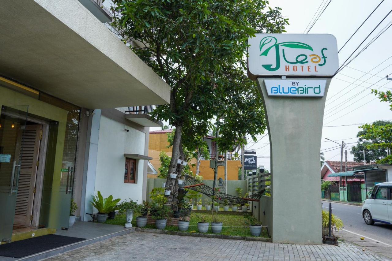 J Leaf Hotel By Blue Bird Negombo Exterior foto