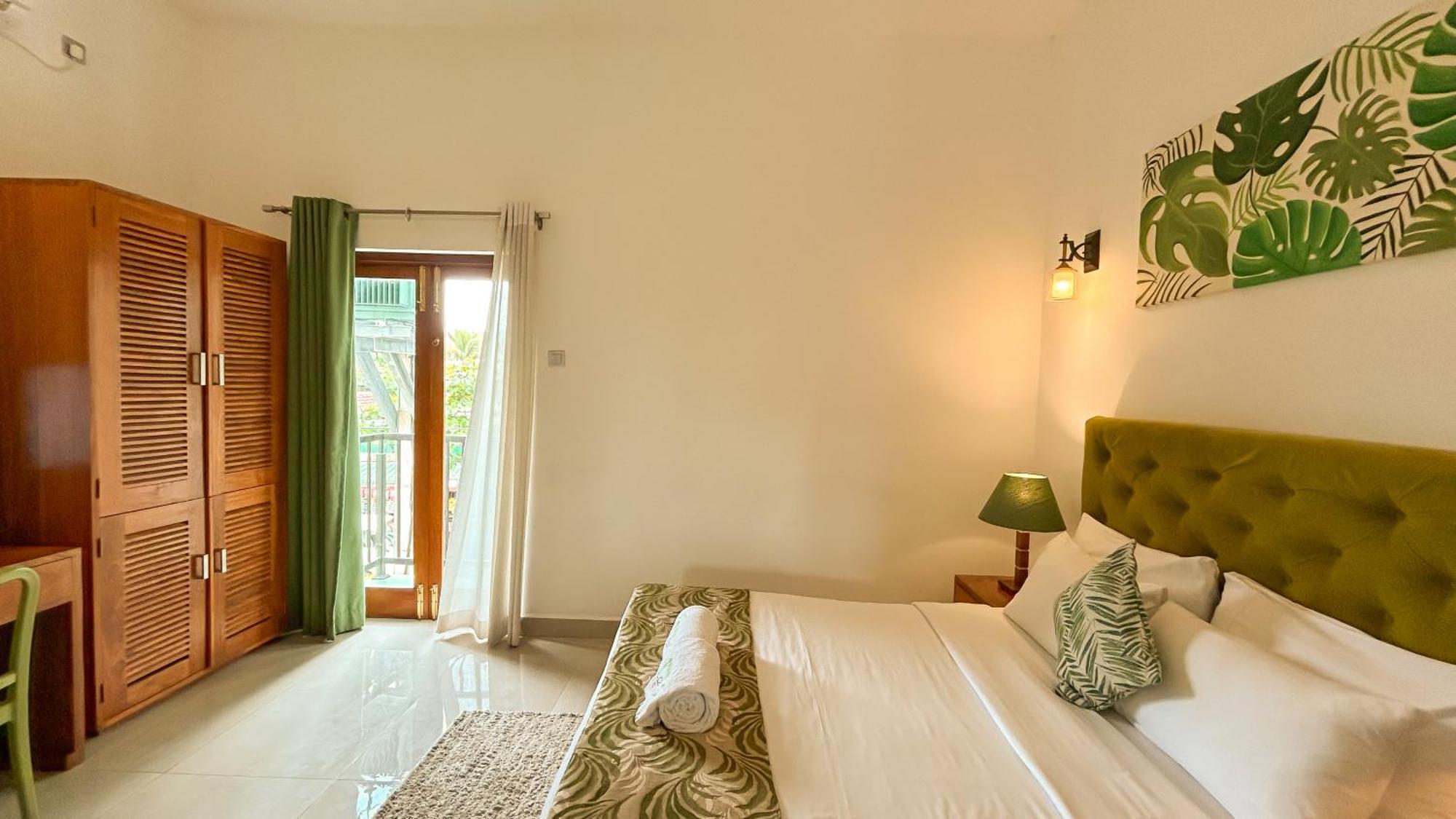 J Leaf Hotel By Blue Bird Negombo Exterior foto